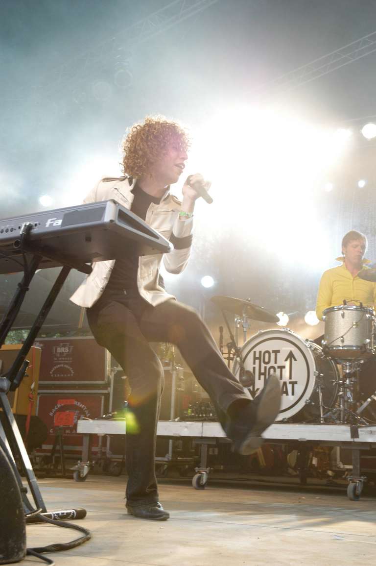 HOT HOT HEAT - Monsters Of Spex 2005