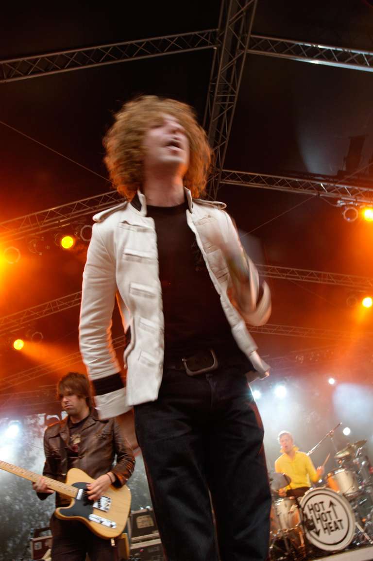 HOT HOT HEAT - Monsters Of Spex 2005