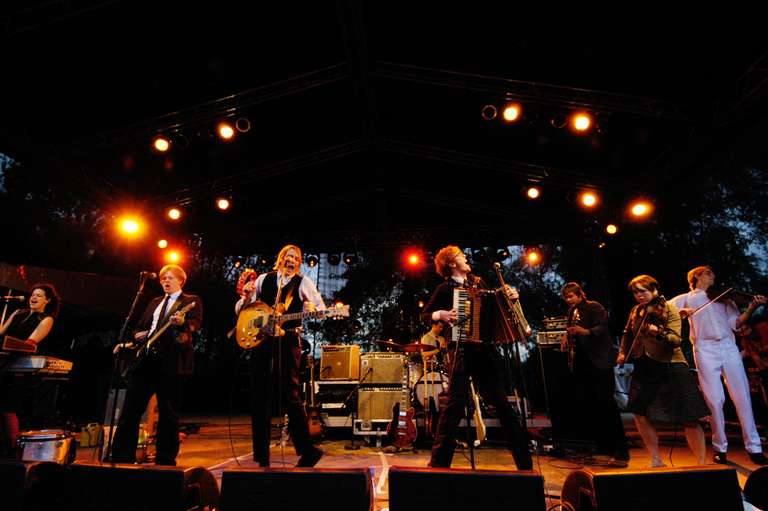 THE ARCADE FIRE - Monsters Of Spex 2005