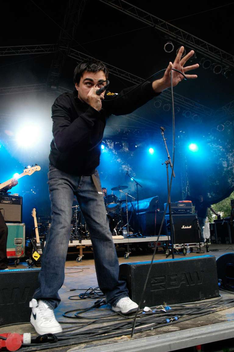 HARD-FI - Monsters Of Spex 2005