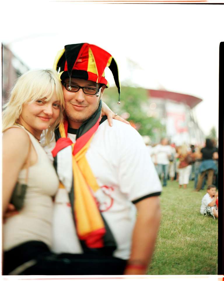 Public Viewing in der Köln-Arena während der Fußball-EM am 8. Juni 2008.
