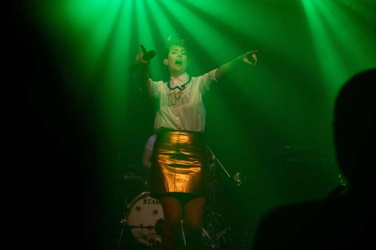 Lisa Spielmann & Kamikazebabies- Live im artheater Köln, fotografiert von Jürgen Hermann Krause